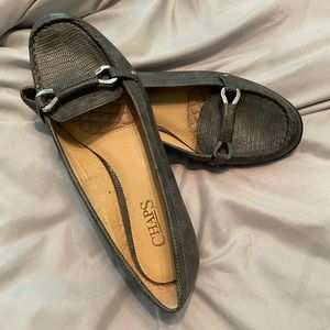 Chaps gray dress flats size 7.5
